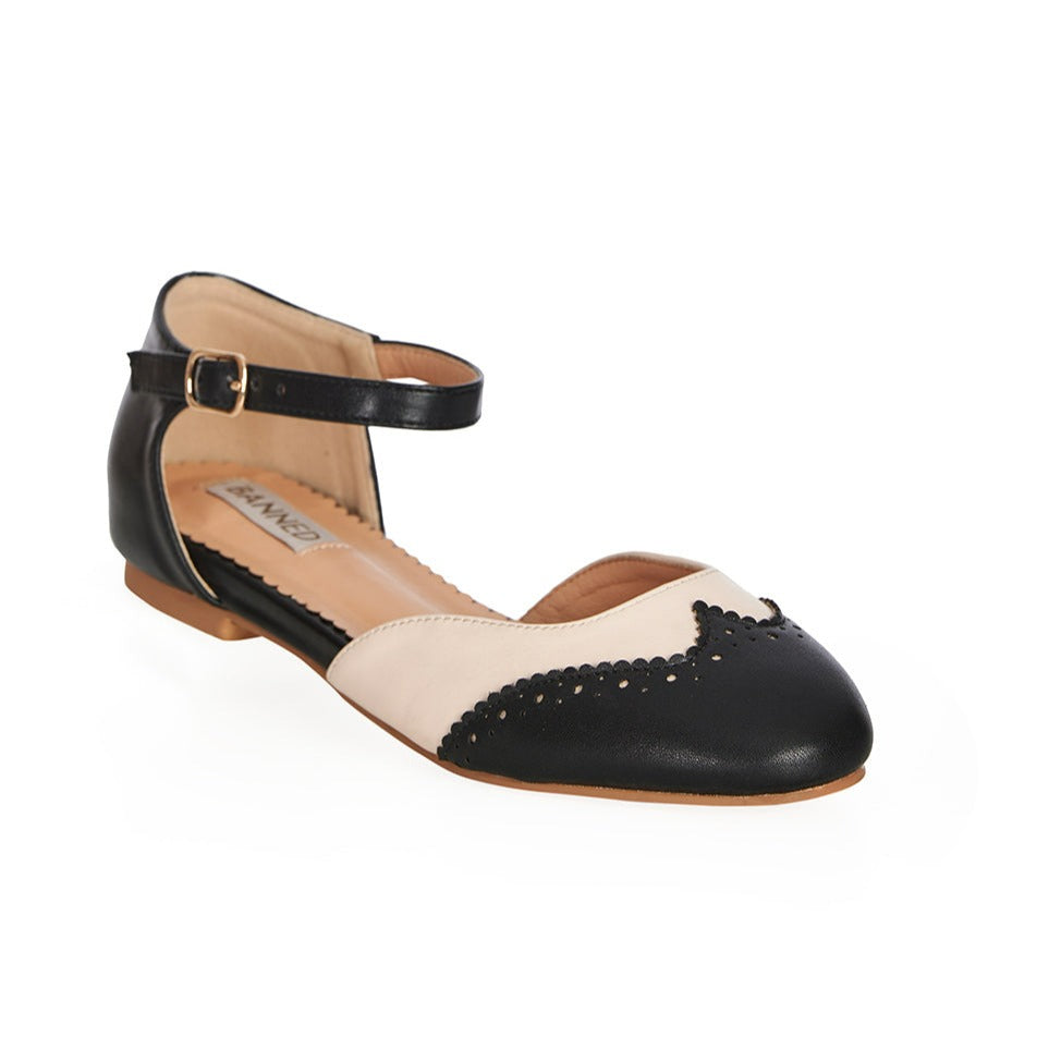 Two Tone Black Natural Brogue Closed Toe Flat Sandal – Pretty