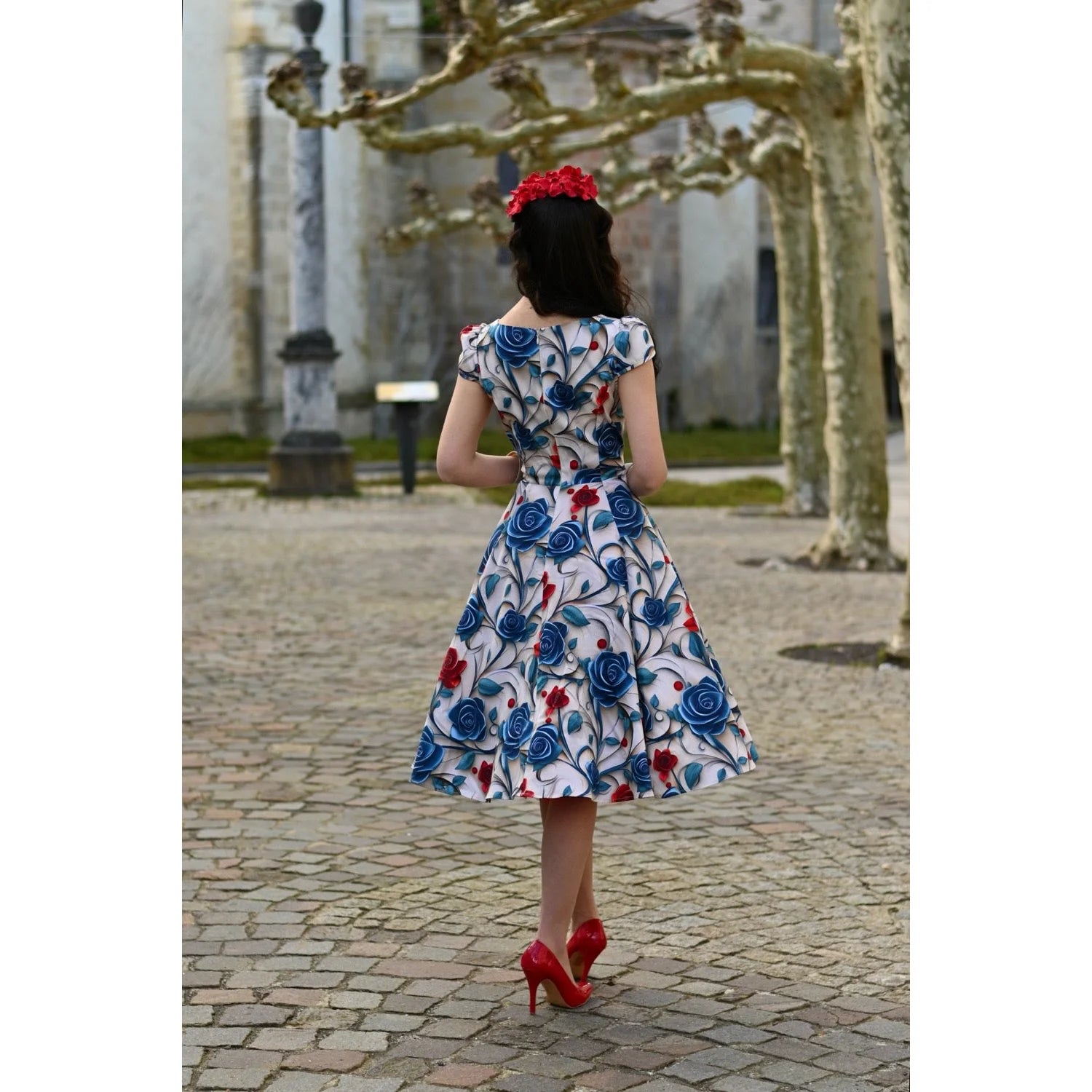 Cream Rose Print Summer Rockabilly 50s Swing Dress with 3D Effect Blue & Red Florals