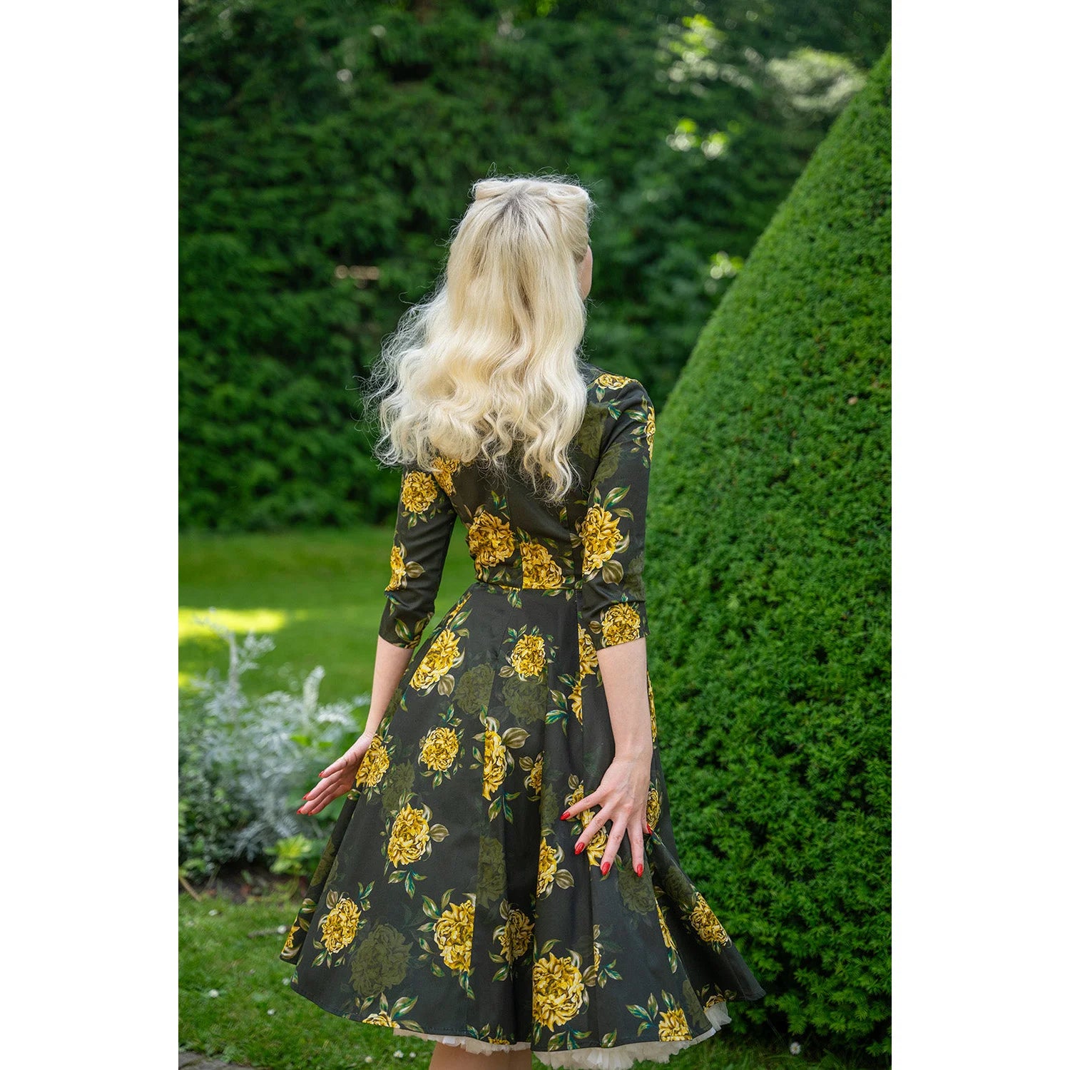 Black floral swing dress best sale