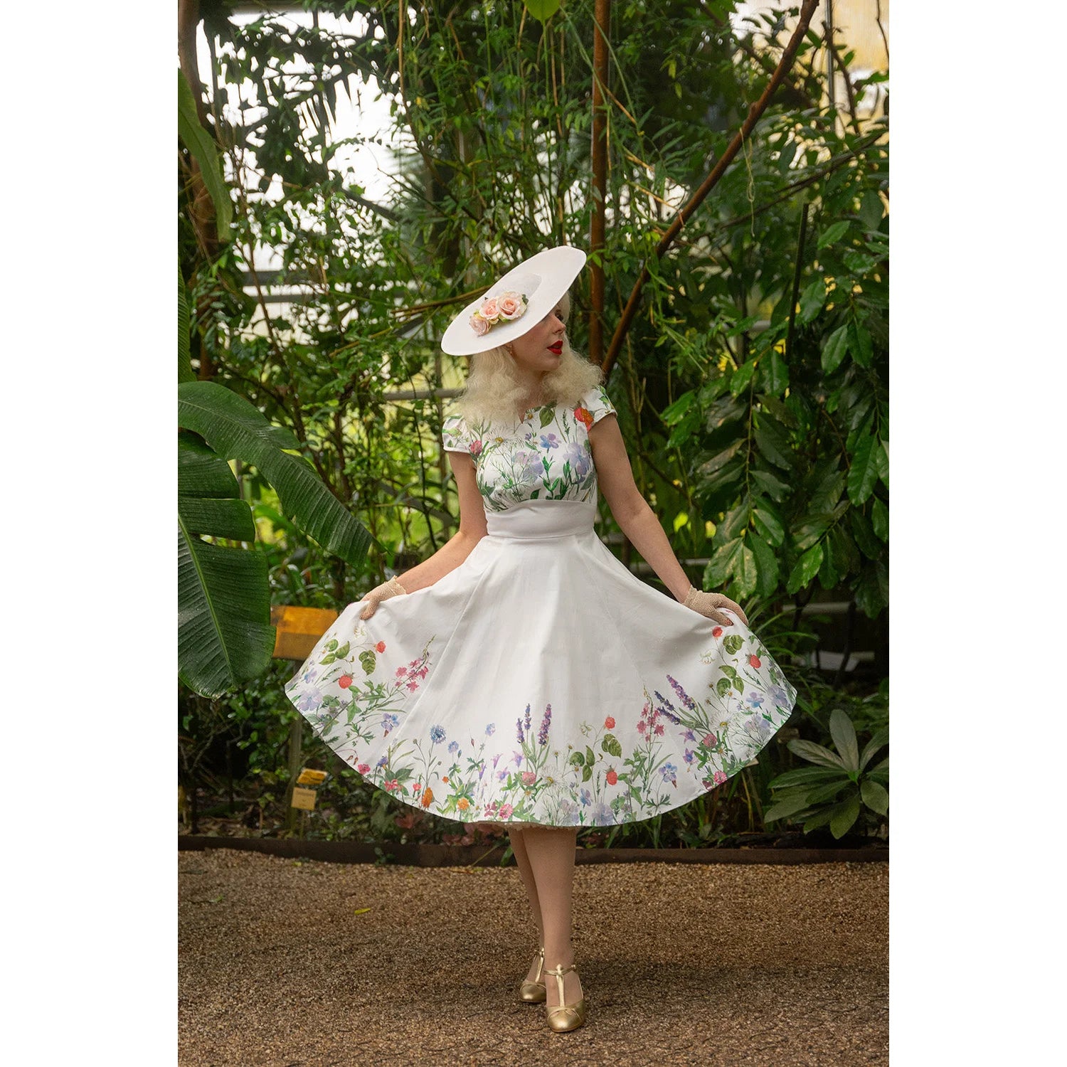 White Floral Notch Neck Cap Sleeve Rockabilly 50s Swing Dress