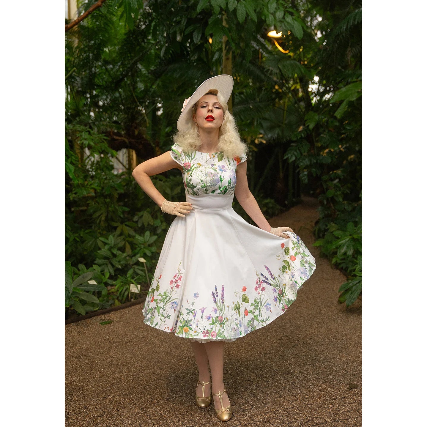 White Floral Notch Neck Cap Sleeve Rockabilly 50s Swing Dress