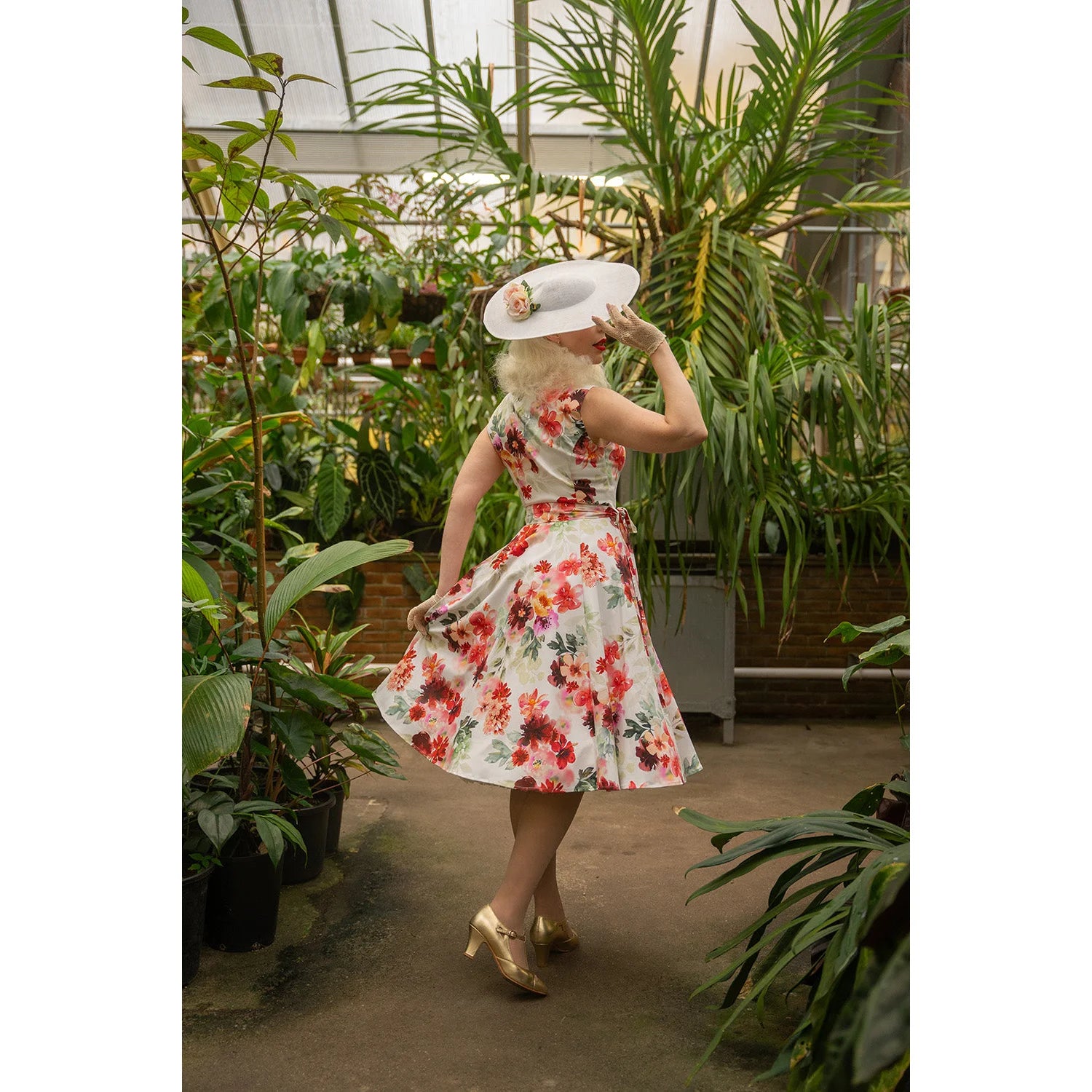 White Red Floral Rockabilly Sleeveless 50s Audrey Swing Tea Dress