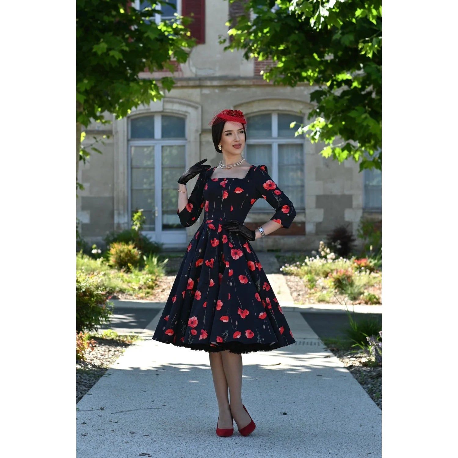 Black Poppy Print 1950s Swing Dress with Square Neckline And Pockets