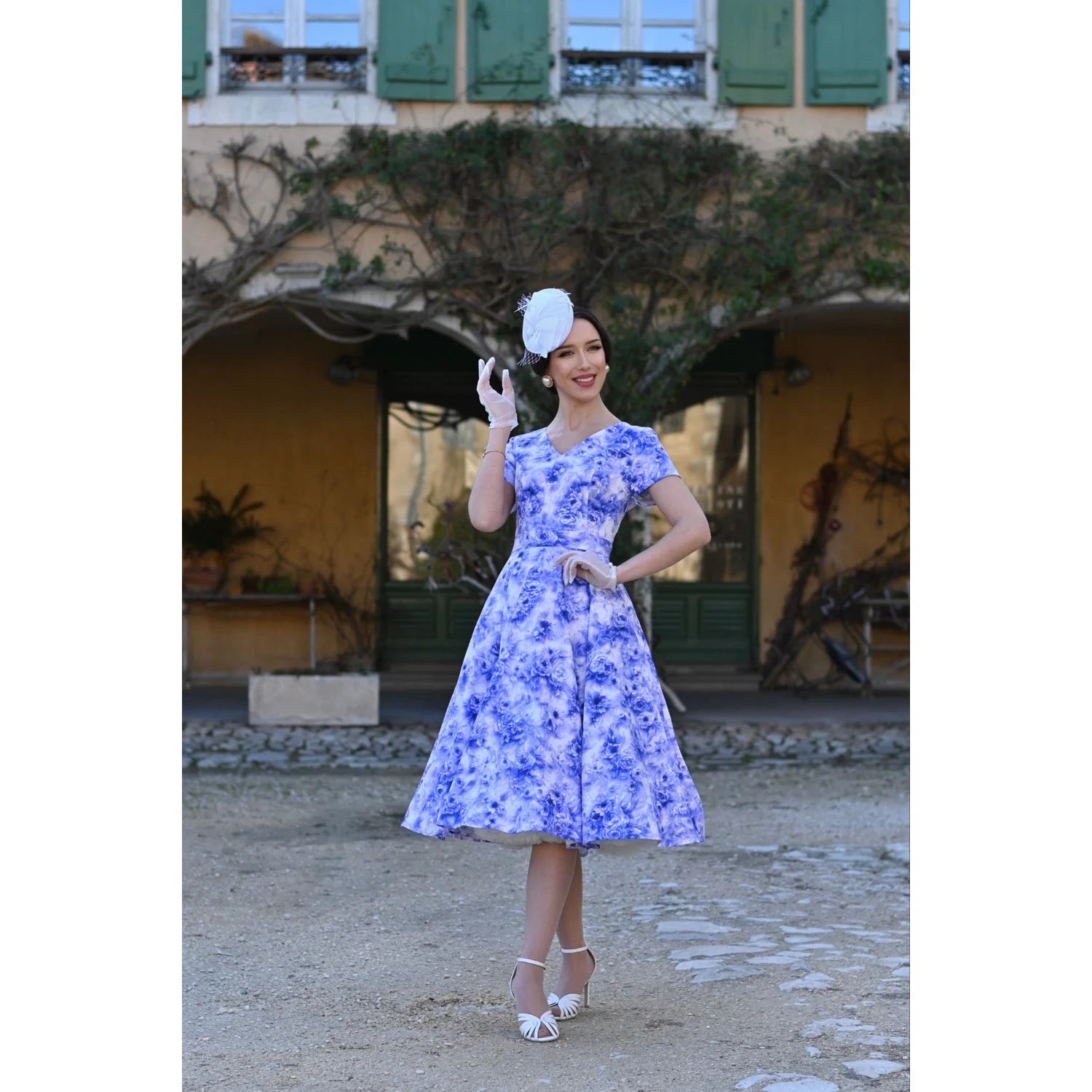 Violet Floral 50s V Neck Swing Tea Dress - Pretty Kitty Fashion