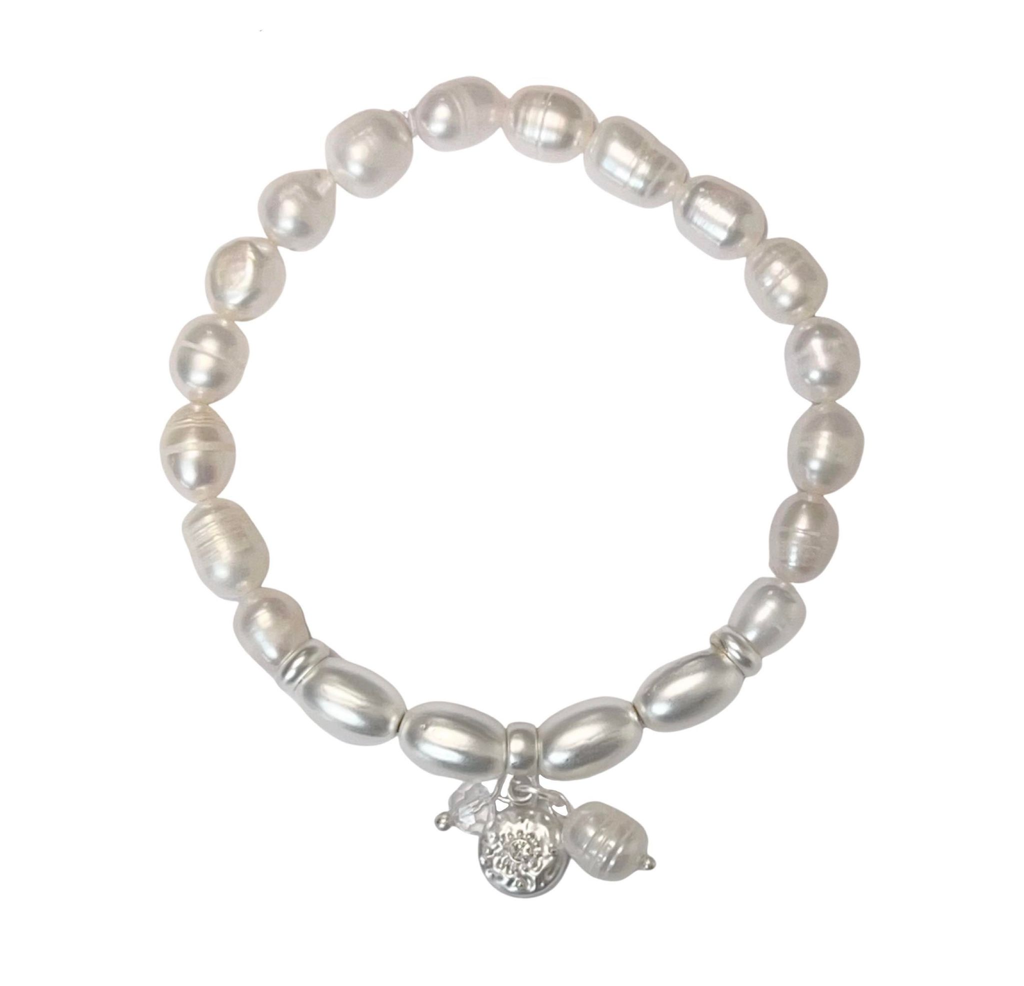 Charming Natural Seed Pearl Bracelet with Crystal Charm