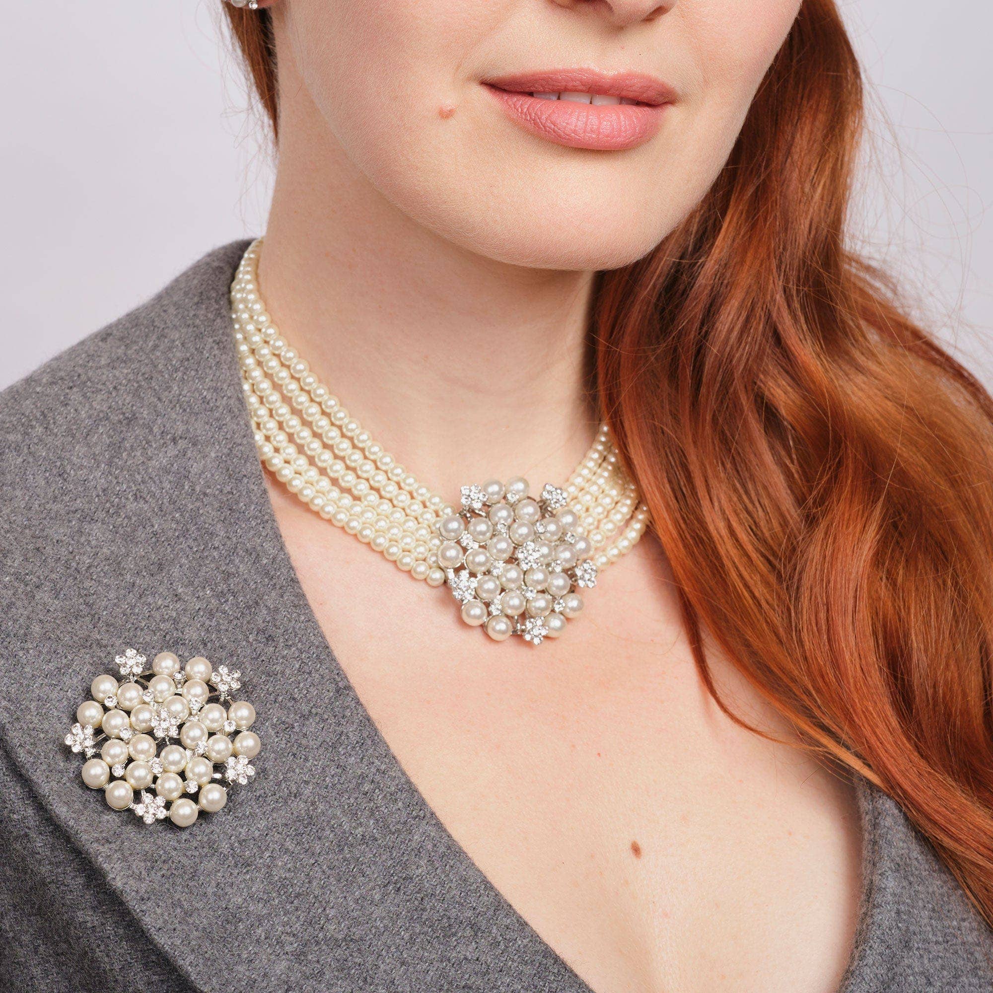 Audrey Hepburn Style Brooch: Pearl and Diamante Brooch - Pretty Kitty Fashion