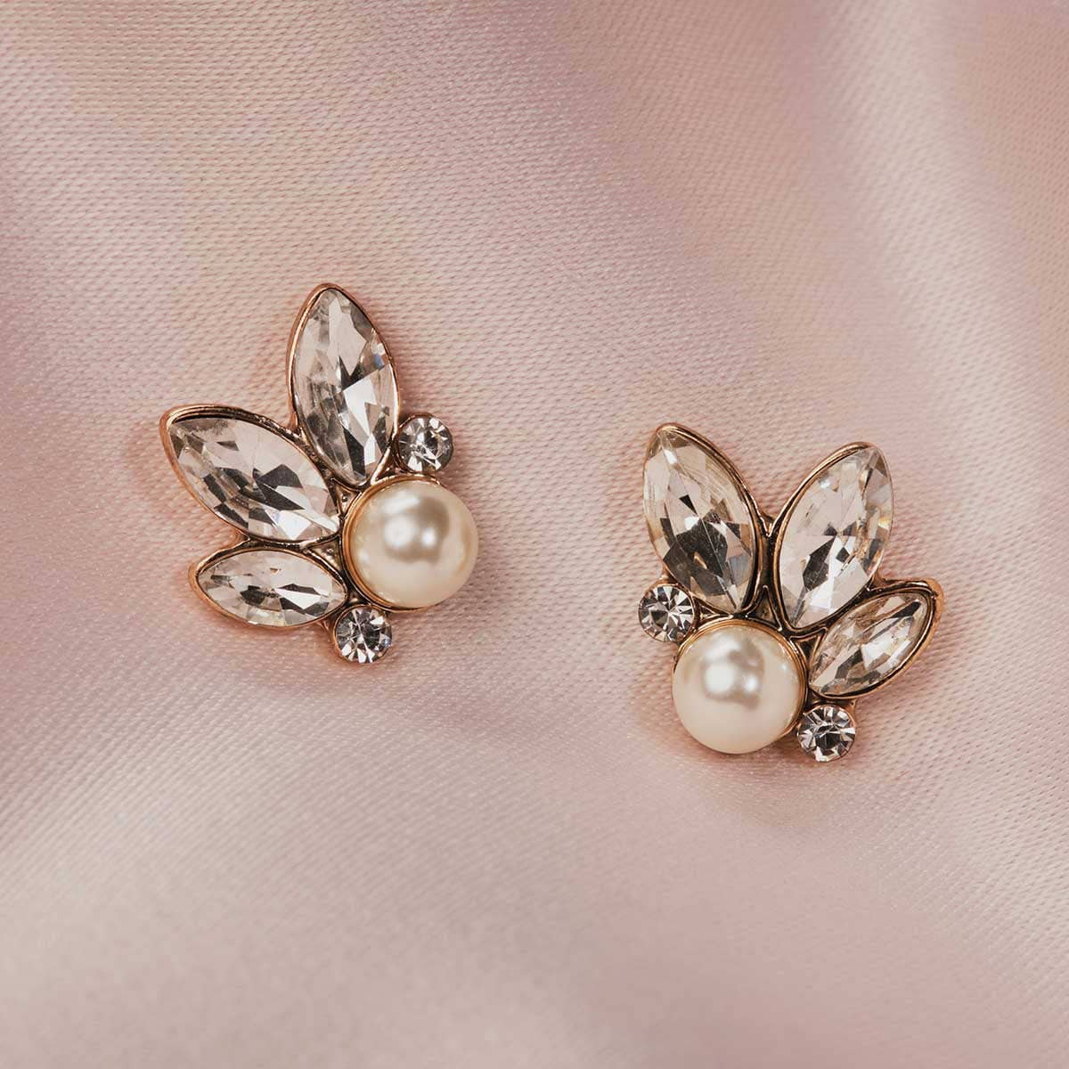 Vintage Crystal Earrings: Leaf And Pearl Stud Earrings - Pretty Kitty Fashion
