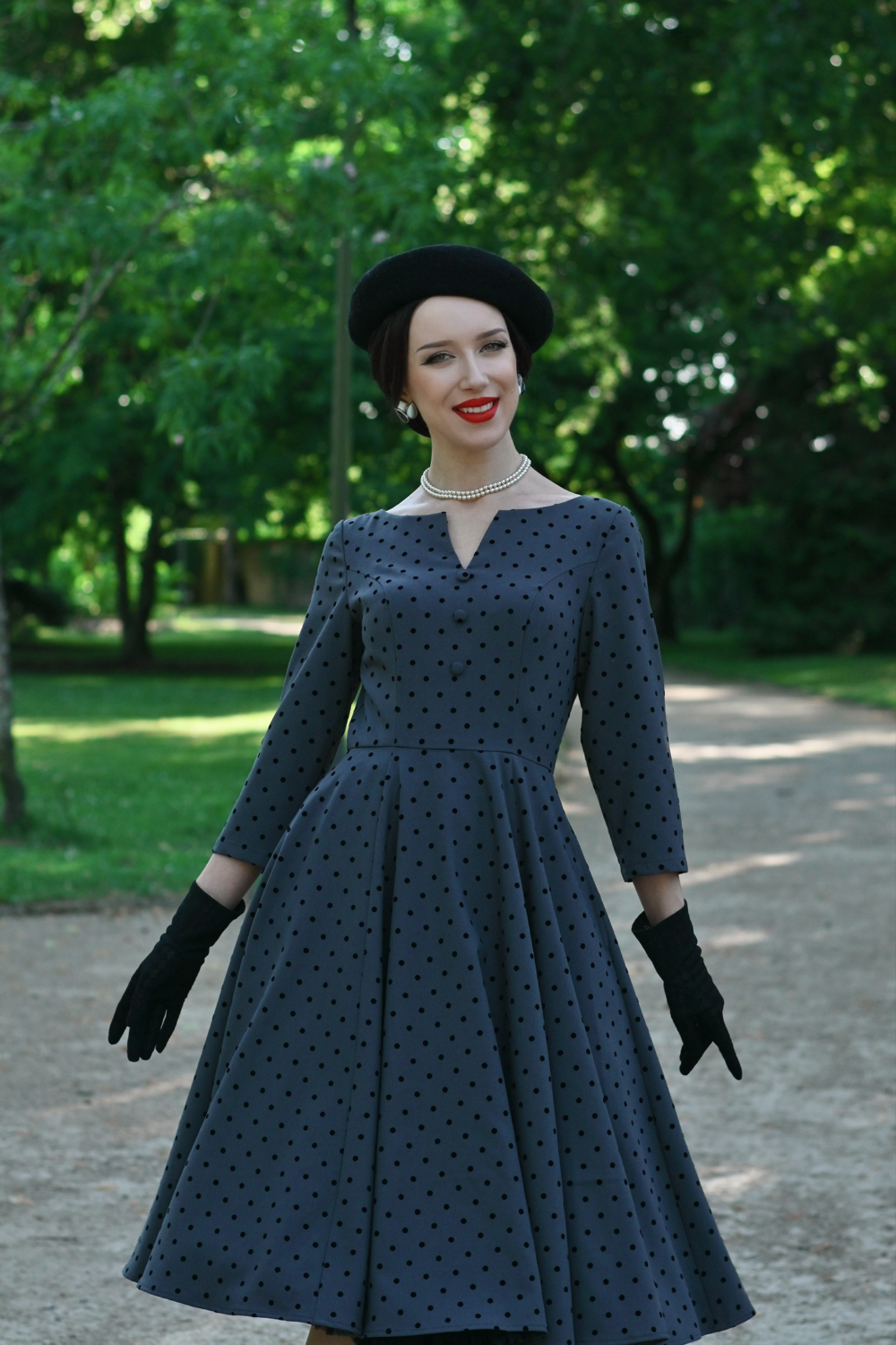 1950s Vintage Style Grey Polka Dot Swing Dress with 3/4 Sleeves & Pockets