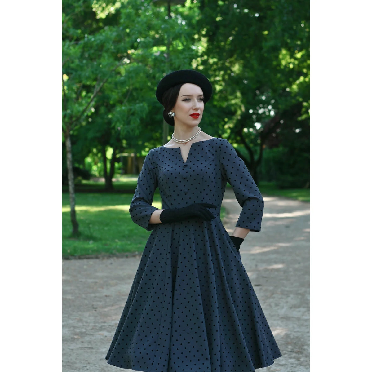 1950s Vintage Style Grey Polka Dot Swing Dress with 3/4 Sleeves & Pockets