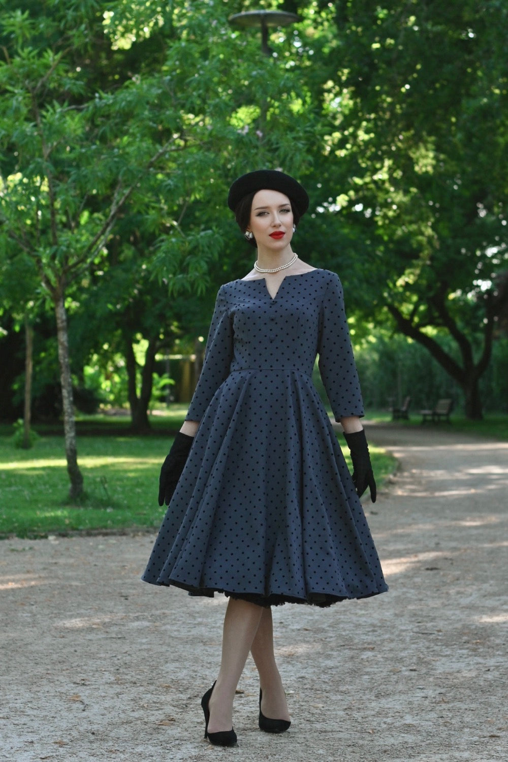 1950s Vintage Style Grey Polka Dot Swing Dress with 3/4 Sleeves & Pockets