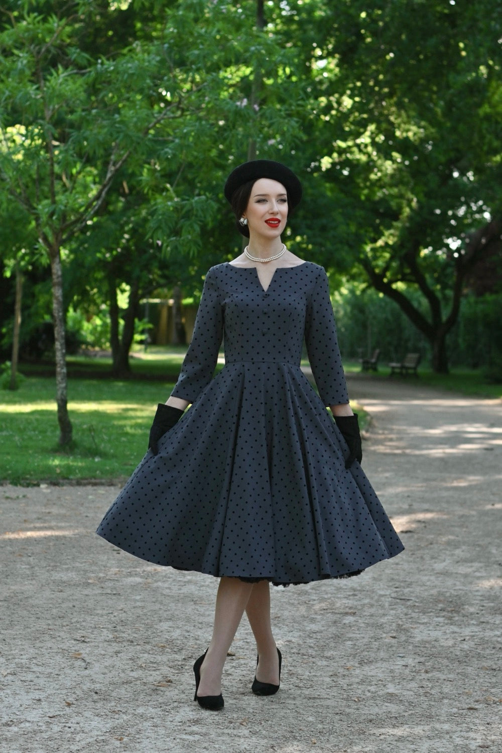1950s Vintage Style Grey Polka Dot Swing Dress with 3/4 Sleeves & Pockets