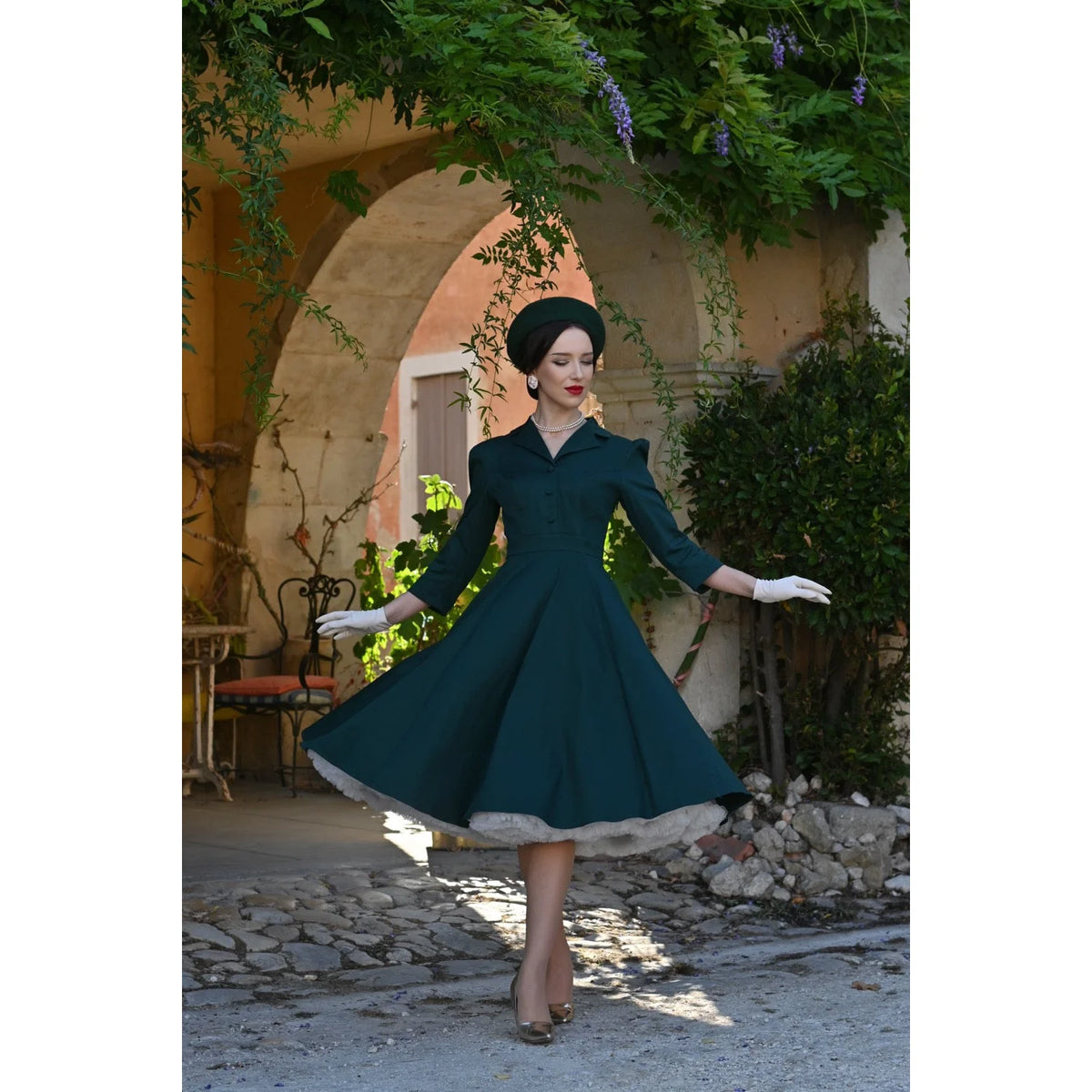 1950s Style Green Cotton Tea Dress with Lapel Collar.