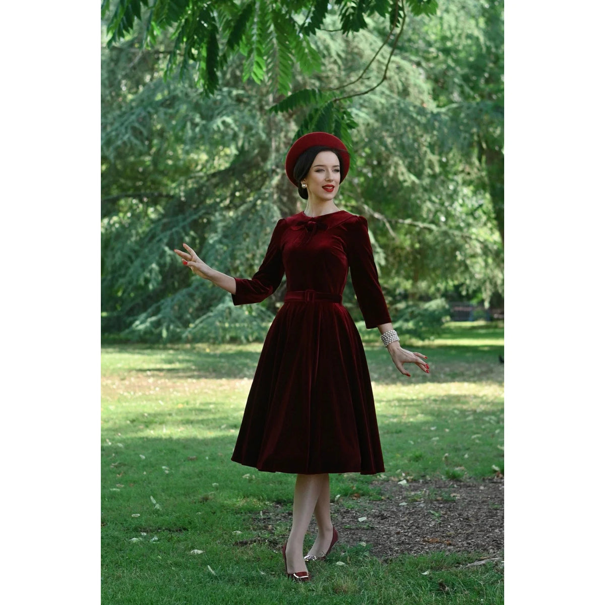 1950s Vintage Style Claret Wine Red Velvet Swing Dress with Bow Collar