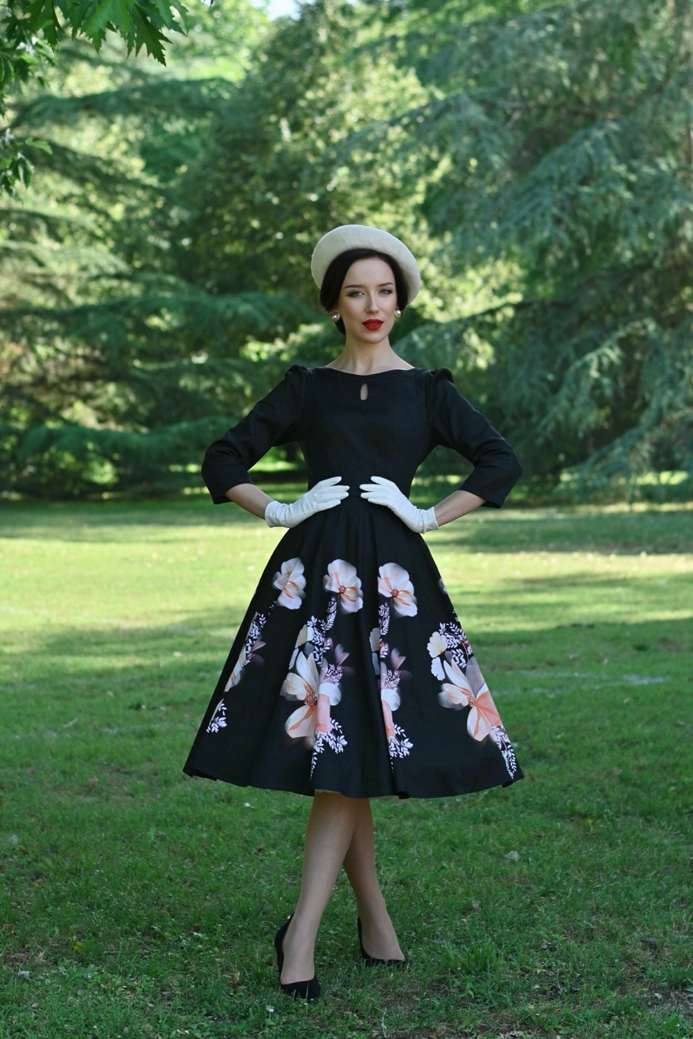 1950s Style Black Floral Border Print Swing Dress with 3/4 Sleeves And Pockets