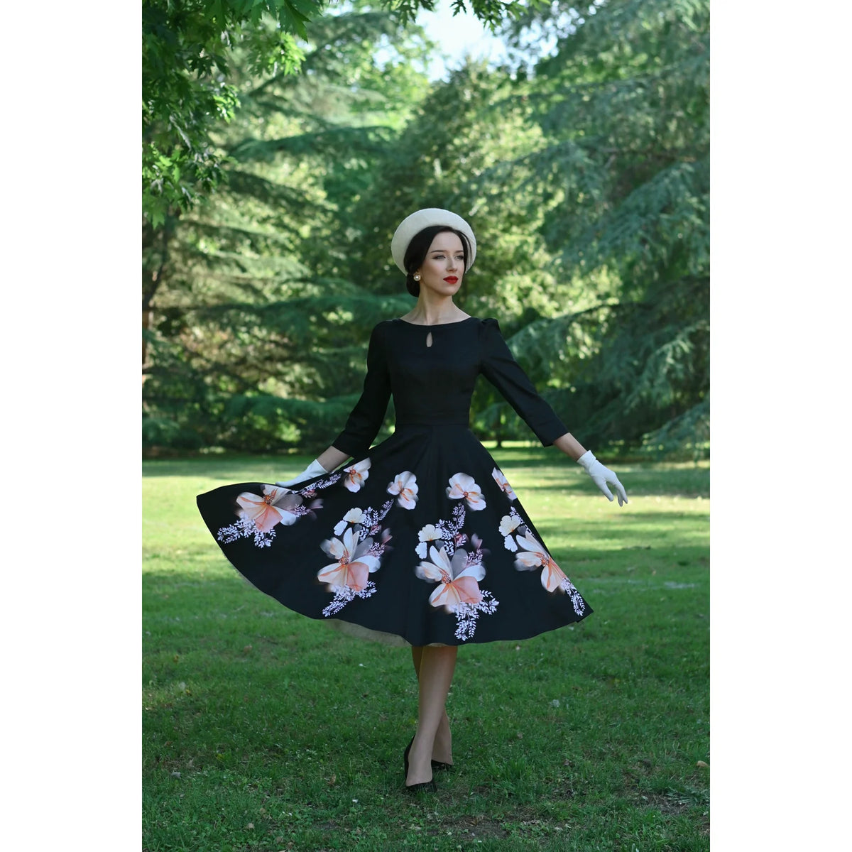 1950s Style Black Floral Border Print Swing Dress with 3/4 Sleeves And Pockets