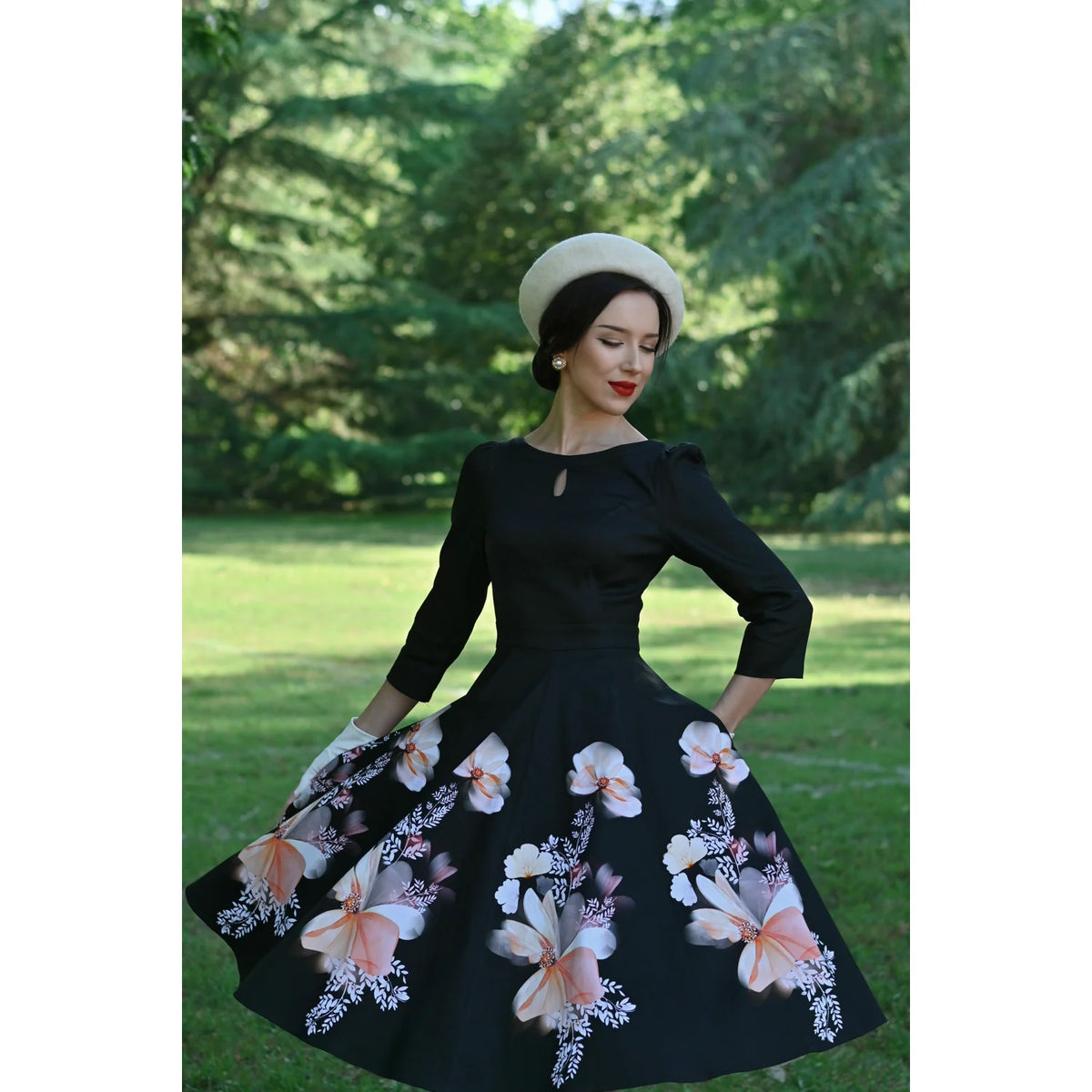 1950s Style Black Floral Border Print Swing Dress with 3/4 Sleeves And Pockets