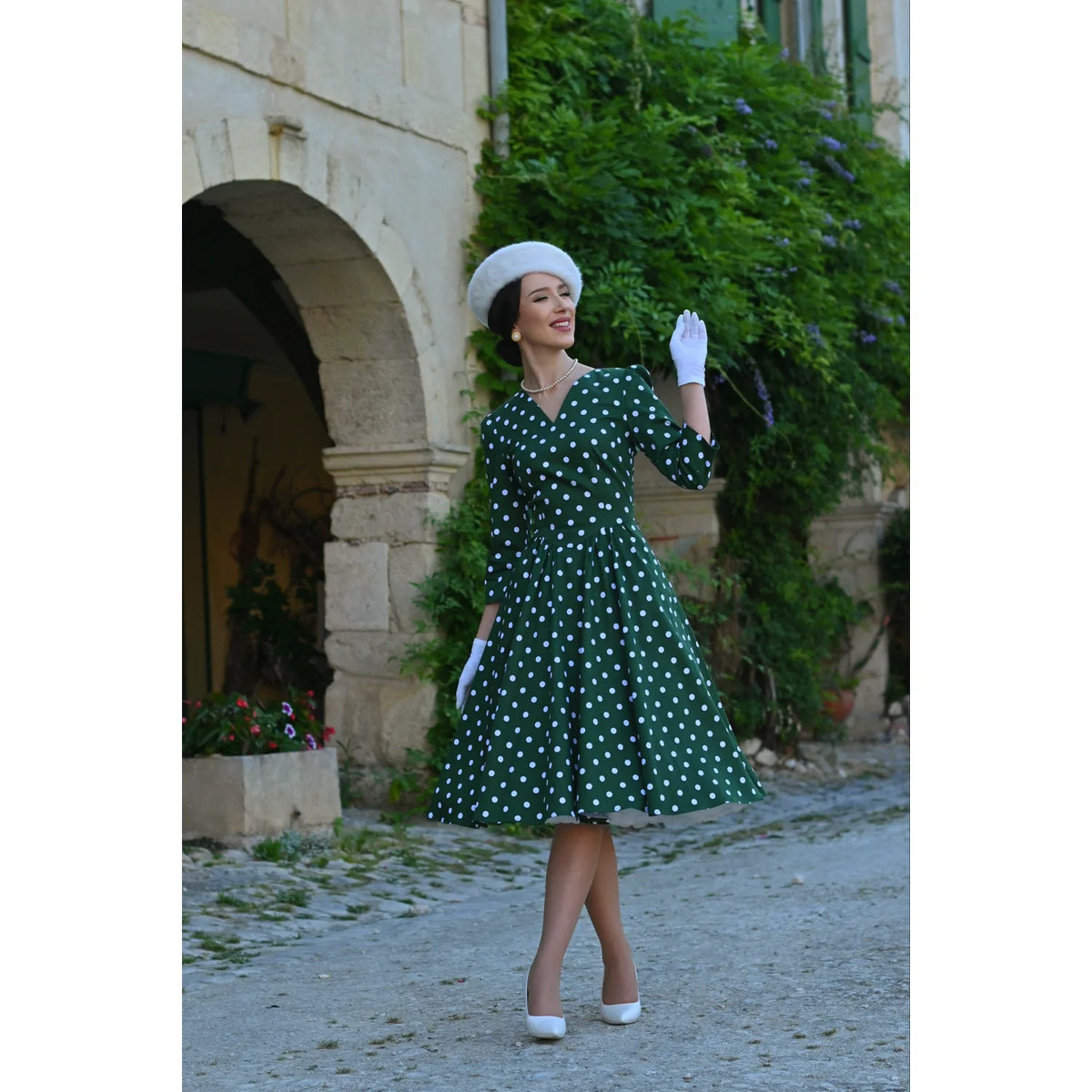 1950s Style Green Polka Dot Cotton Swing Dress with 3/4 Sleeves & Pockets