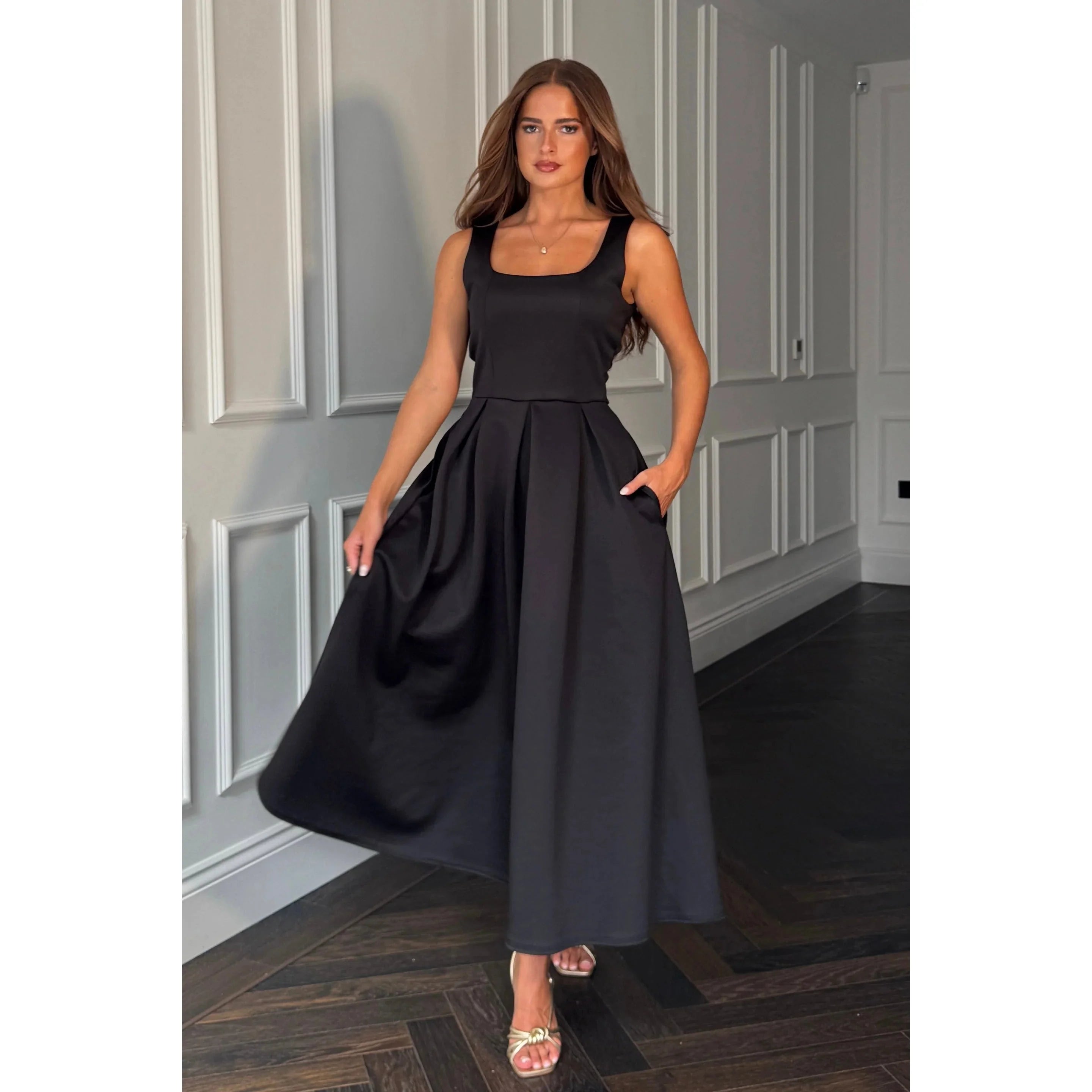 Black Square Neck Pleated Midi Dress With Pockets