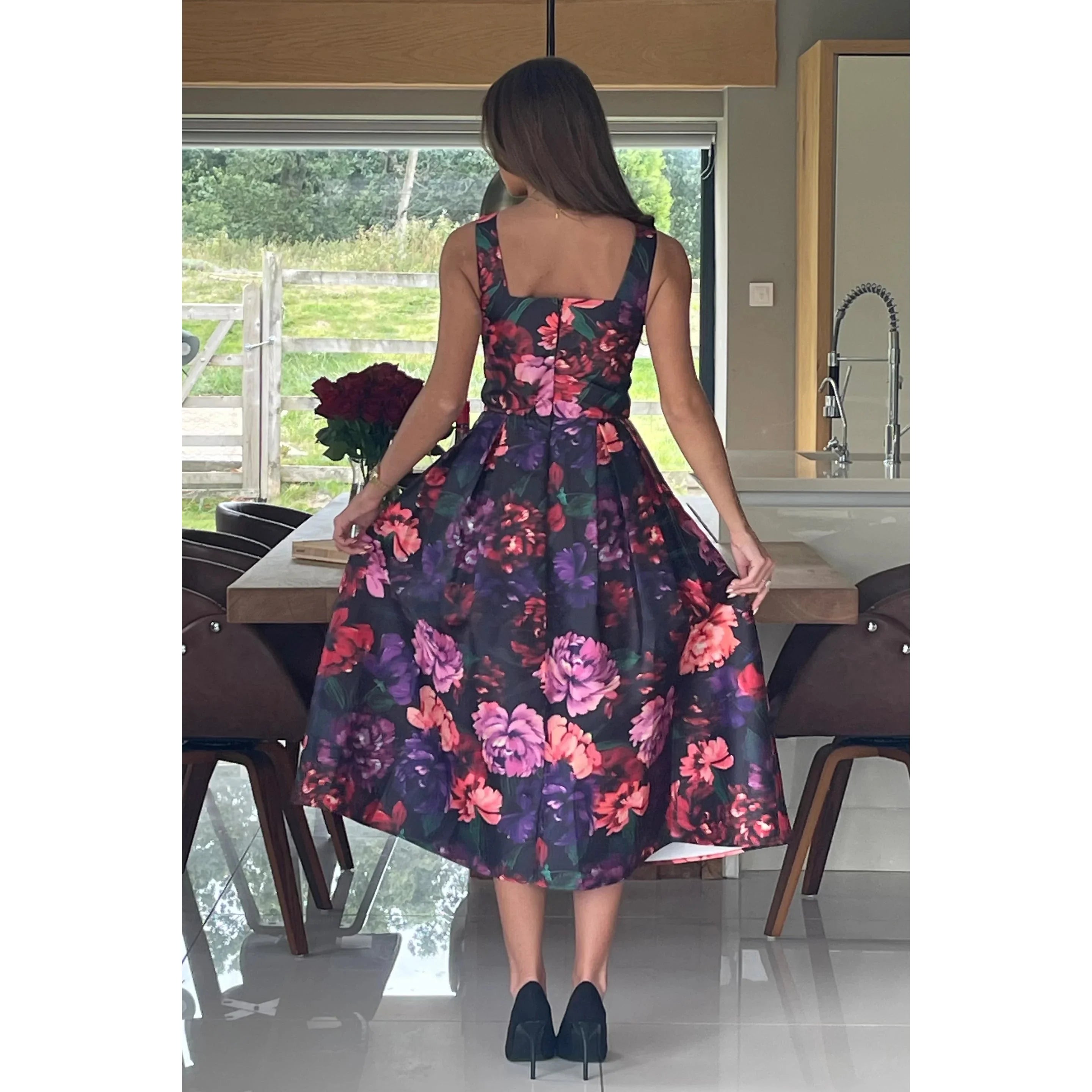 Black Multi Floral Sleeveless Boat Neck Pleated Midi Dress With Pockets