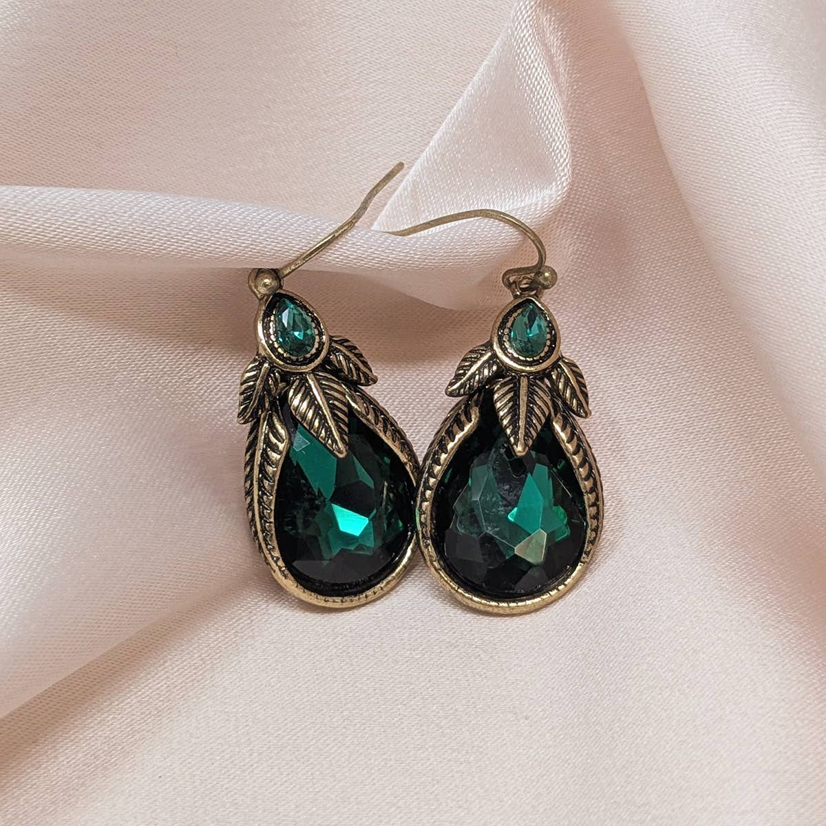 Emerald Art Nouveau Palm Leaf Earrings - Pretty Kitty Fashion
