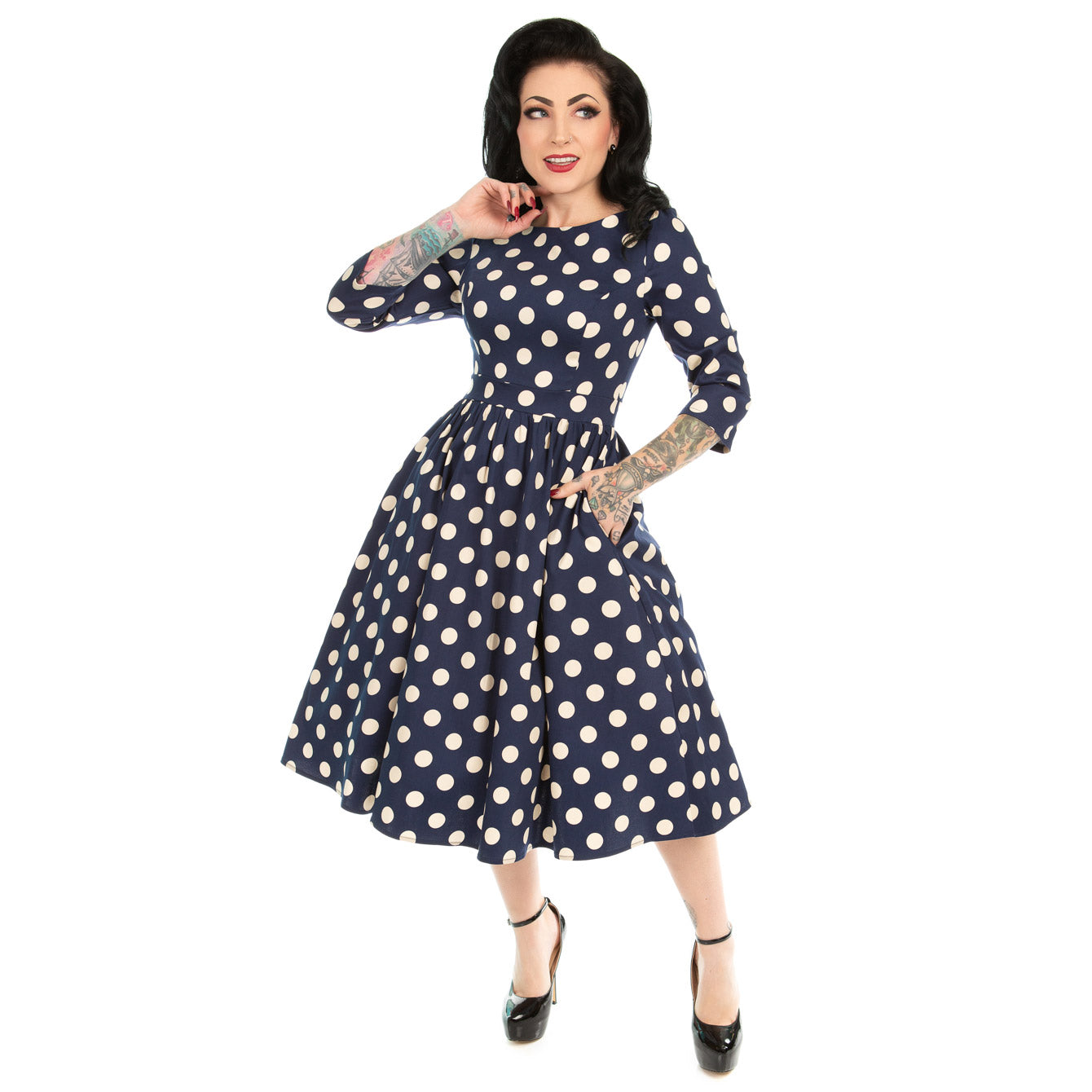 Spotty dress with outlet sleeves