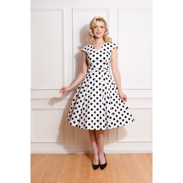 White & Black Polka Dot Print Cap Sleeve V Neck 50s Swing Dress Pretty Kitty Fashion White & Black Polka Dot Print Cap Sleeve V Neck 50s Swing Dress Pretty Kitty Fashion
